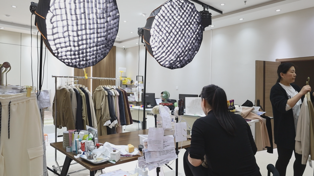 搭乘风口列车，她们在临沂商城当主播