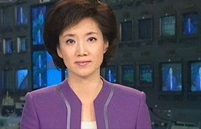 央视“首席女主播”李修平：42岁再婚嫁大10岁丈夫，至今无儿无女