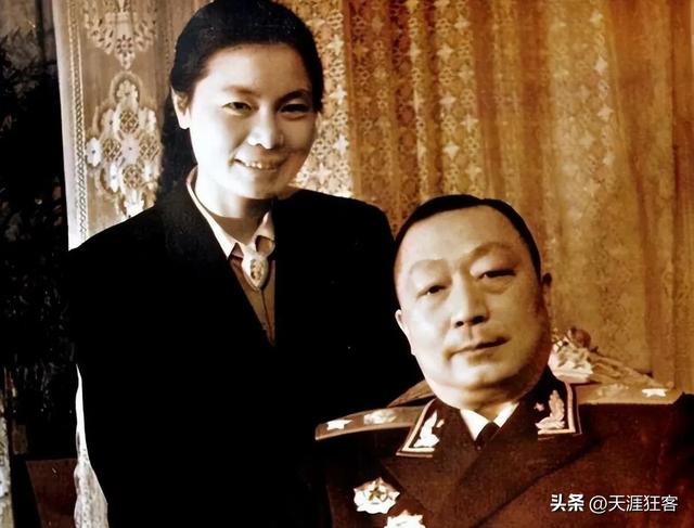 元帅大将的小棉袄们，不一样的温馨。