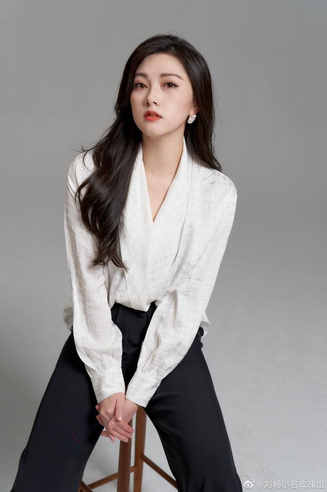 足球女主播哪家强,央视马凡舒,刘语熙,杨茗茗最强三叉戟