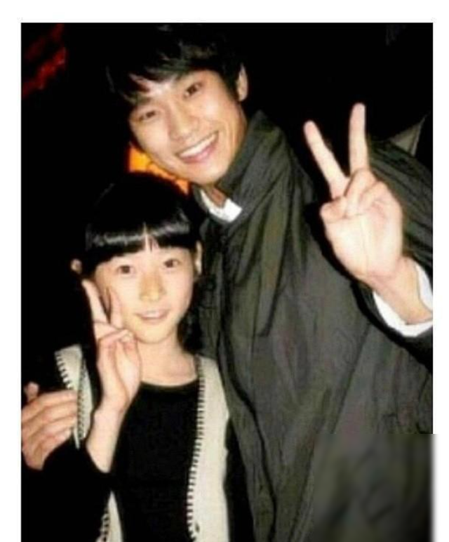 24岁知名女星自杀细节曝光,最后发文自杀意图明显,曾遭受网暴