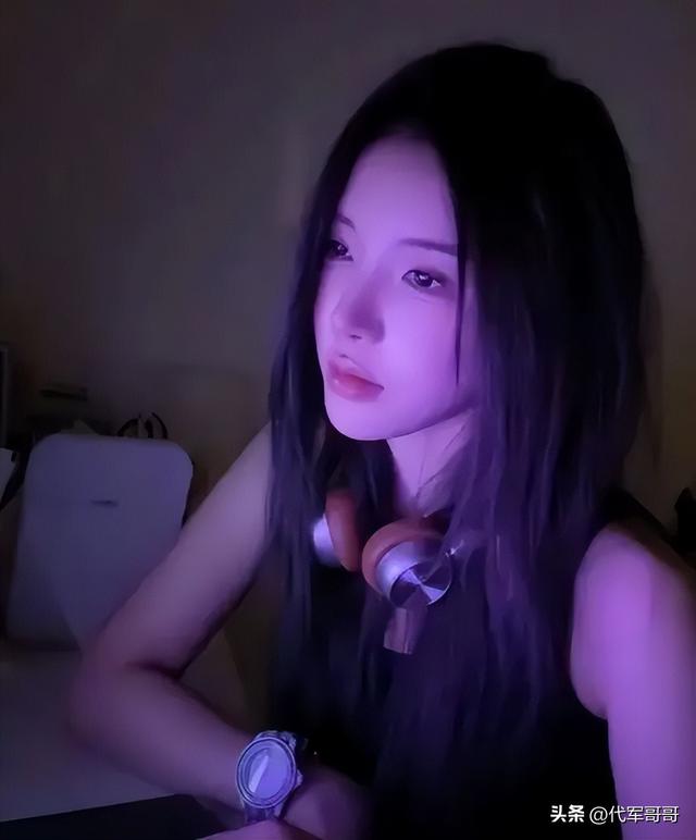 又一位25岁女主播不幸去世，颜值身材绝美，死因曝光让人唏嘘