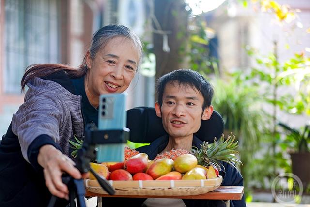 从“只能活20岁”到快“奔四”坐拥30W粉丝：励志人生无限可能