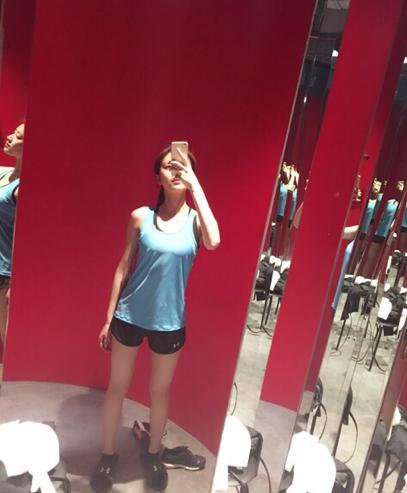 请叫我婷昊！NBA最前线主播黄婷婷秀球技空心入网