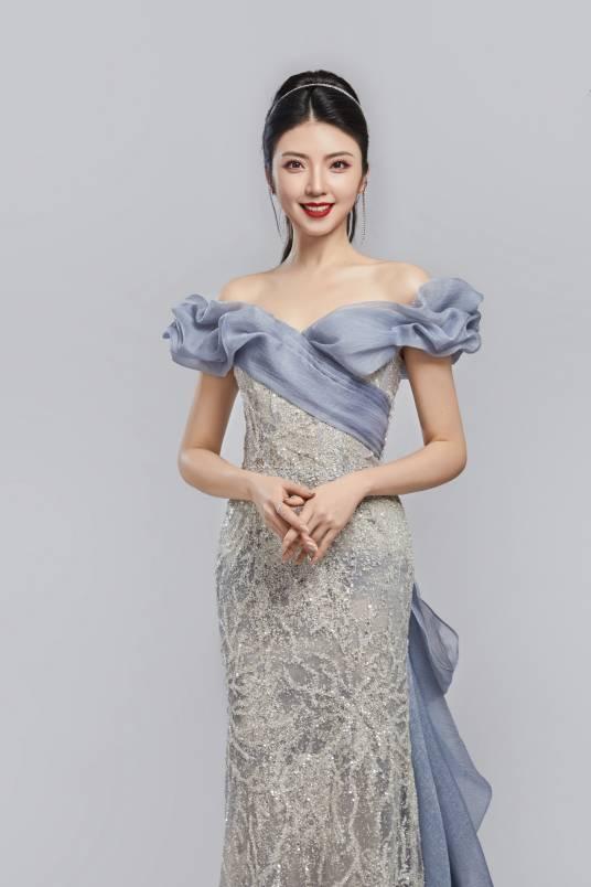 四川电视台16位知名美女主持人一览,风华正茂,巾帼不让须眉