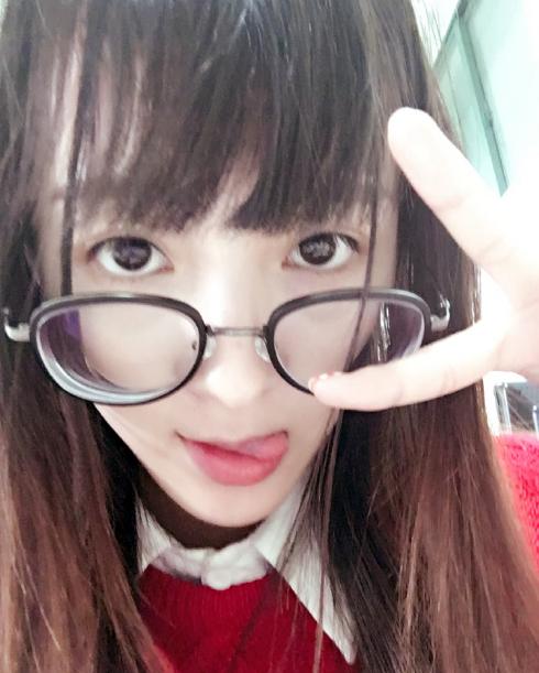 战旗女主播艾秋秋私照被爆，宝宝要哭了！