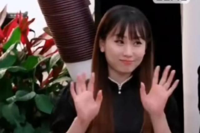 楠楠,一位暖心的幕后导演,吃了她的酸菜饺子的花瓶却没带走她。