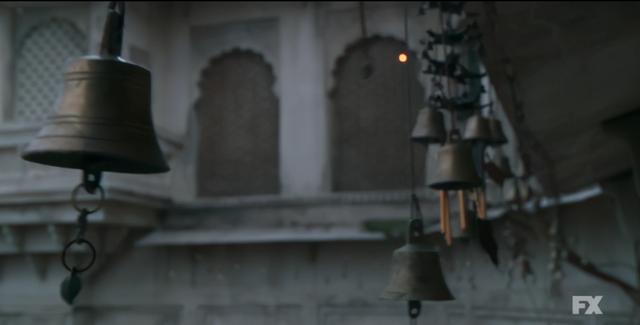 英版恐怖故事，来自遥远之地的禁忌爱情：《黑水仙》