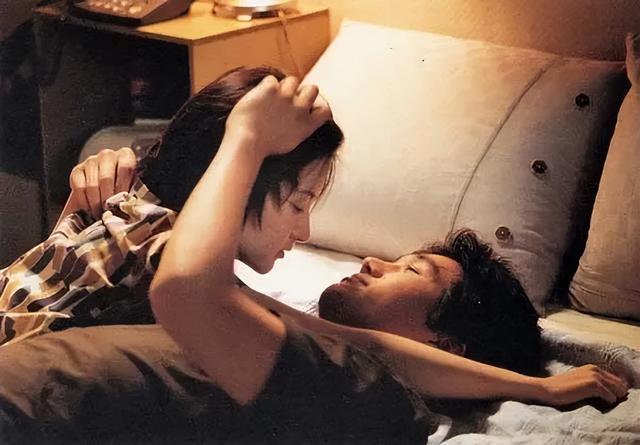 《春逝》录音师尚优与主播恩秀春恋，信心缺失致爱成殇