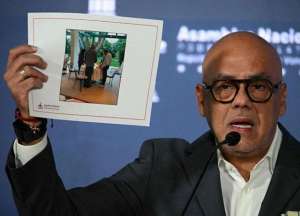 委内瑞拉美女主播(委内瑞拉大选尘埃落定，冈萨雷斯“投降”，美国率先不予承认)