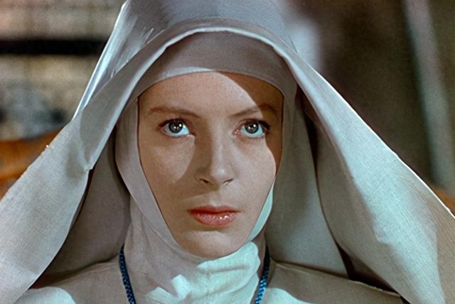 英版恐怖故事，来自遥远之地的禁忌爱情：《黑水仙》