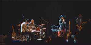 女主播曼妮福利视频(赴一场灵魂之约 苏菲·珊曼妮演唱会免费听)