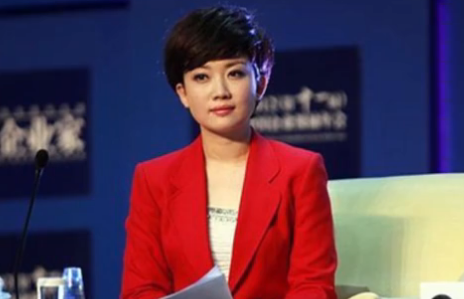 王端端：直播时当众崩溃落泪，央视四台当家花旦，有望成新闻一姐