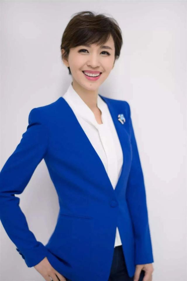 央视“国脸”欧阳夏丹：已隐退4年，背后原因令人心酸