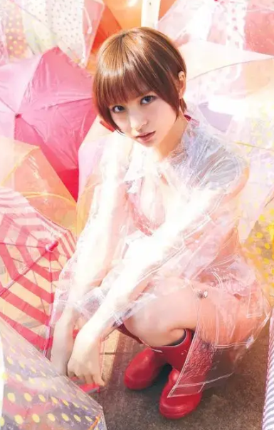 日本清纯女星被曝爱点男模运动,封杀后“下海”重回顶流?