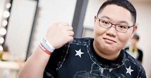 自带鬼畜的女主播(PDD拿朋友账号露脸直播，连麦女主播让跳热舞，还偷看她傲人身材)