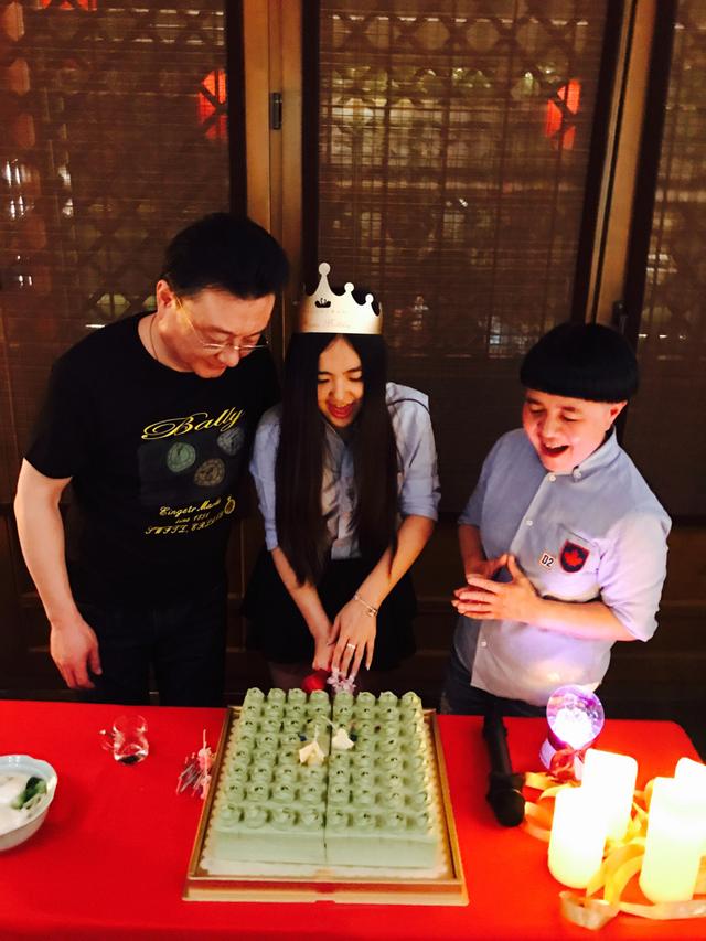 央视《新闻联播》前主播王宁：在家里依赖妻子，对女儿有愧疚