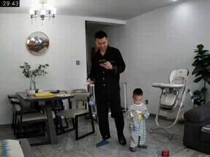 yy女主播13岁弟弟下载(“弟弟的女同学才初一，都这么早熟了吗？”哈哈哈)