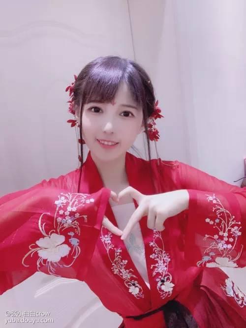 二次元女主播互撕？又一对表面姐妹因“陪土豪”彻底决裂