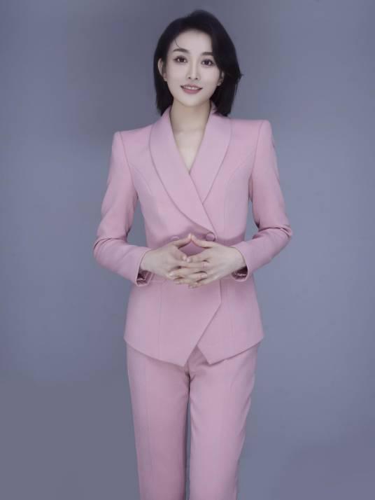 四川电视台16位知名美女主持人一览,风华正茂,巾帼不让须眉