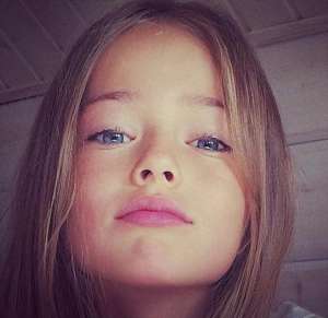 韩国女主播黄素熙(被“性感”困住的她们，如何破局？)