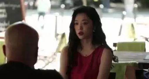 具荷拉直播时痛哭！韩国女艺人崔雪莉家中身亡 雪莉最后一条ins图写了什么内容