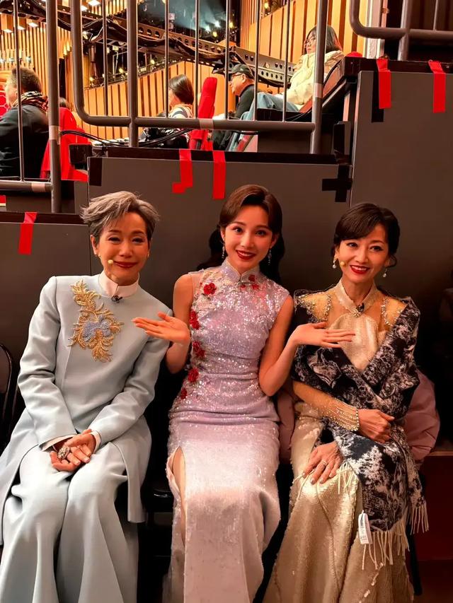 从倪萍到马凡舒，30年央视女主播颜值风云，谁堪称国泰民安脸？