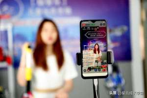 女主播职业(擦边直播的幕后真相：月入五万女主播的辛酸与反思)