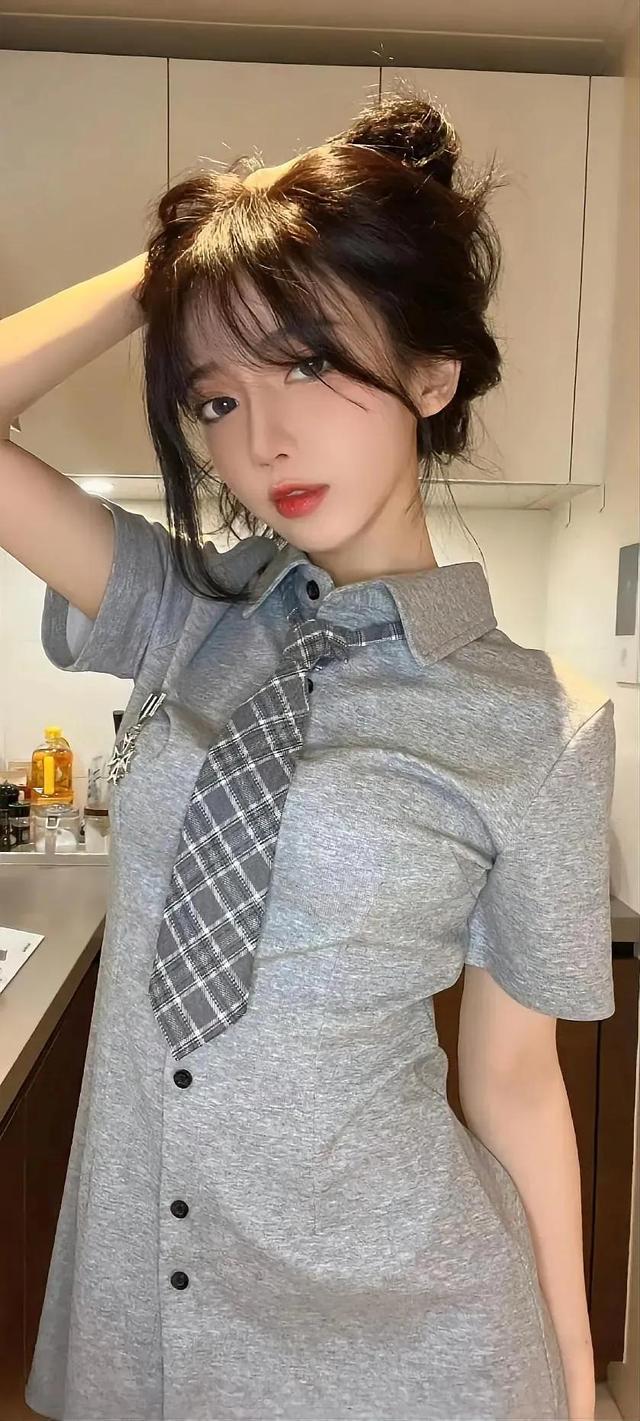 美女主播性感写真壁纸——呆妹儿