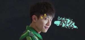 张一山壁咚女主播(张一山跟老师拍吻戏，过于投入伸出舌头，网友：不差这点流量)