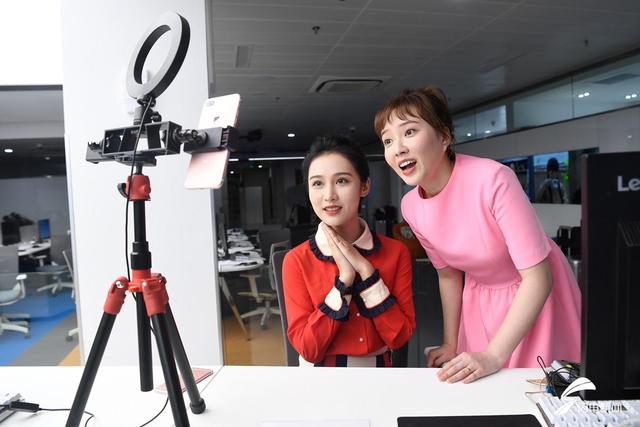 高清组图丨上新啦！山东台90后女主播带你玩转《好看时间》