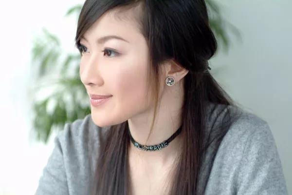 陈怡：江苏卫视综艺一姐，当红时出国进修，41岁成现实版非常完美