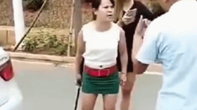 “弟弟的女同学才初一，都这么早熟了吗？”哈哈哈