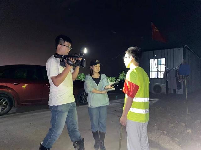 美女主播急救被卡喉小女孩，“当时只有我会海姆立克急救法！”