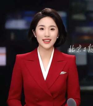 百度云4p女主播(电视屏幕上的“她”：AI主持人颠覆你的观念)