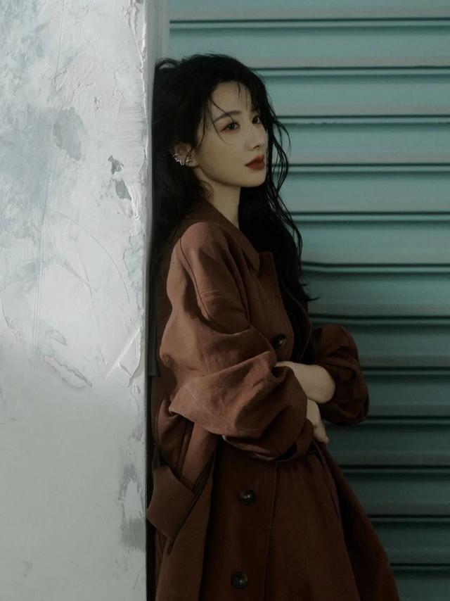 薇娅年会火辣热舞大获好评！这姐怎么做什么好像都很成功？