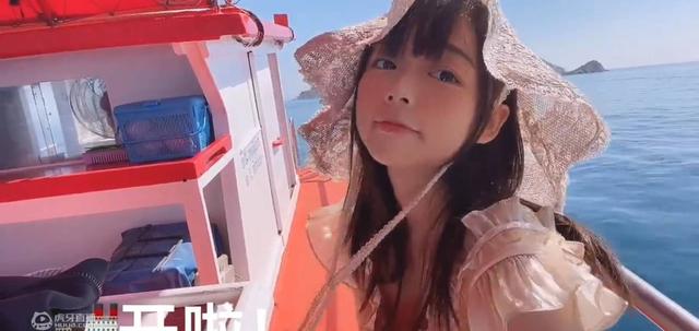 虎牙小甜私照曝光,热辣身材挡不住