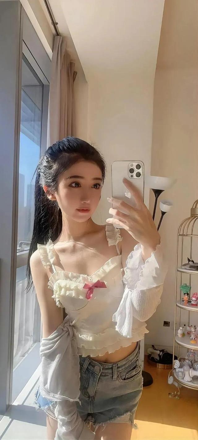 美女主播性感写真壁纸——呆妹儿