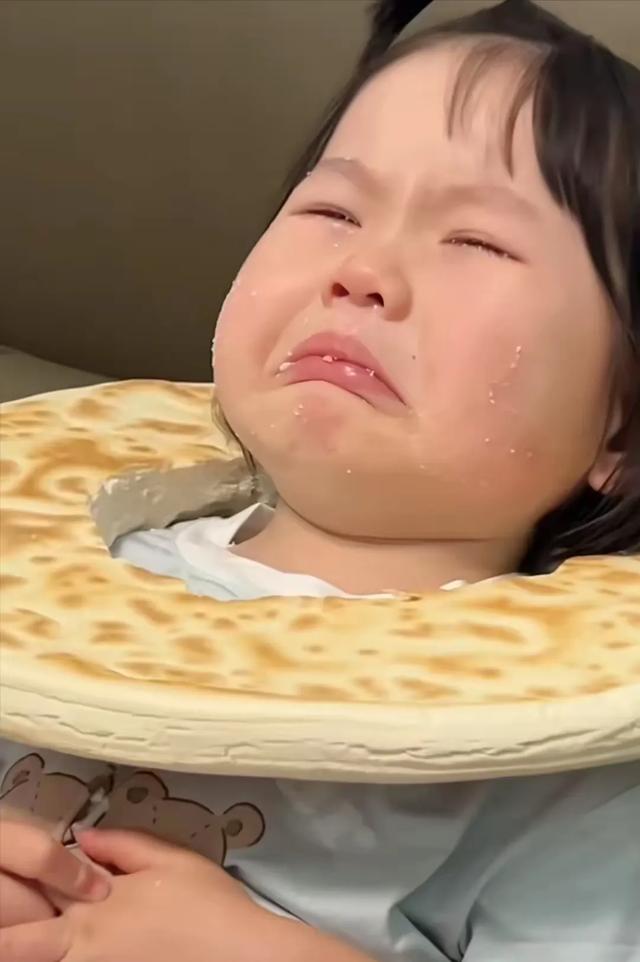 牛蛙小妹妹火了之后，妈妈被批为流量无底线，目前已删除相关视频