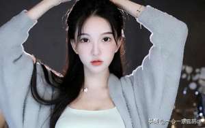 美女主播床上热舞直播(南妹儿久违复播，紧身吊带太性感，无视超管大胆热舞，太绝了)