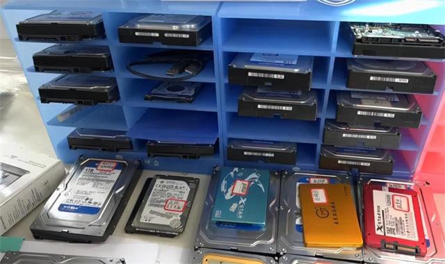 色情网站“丁香”覆灭记：7.3亿的浏览量背后，是谁在操控盈利？