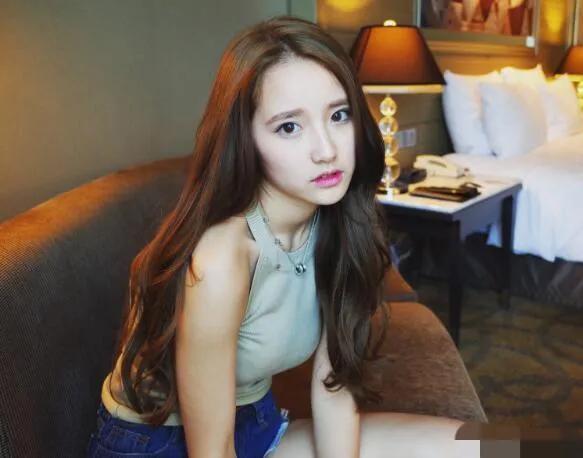 很多女主播跟神豪现实一起！最后结果又如何？