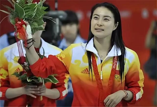 郭晶晶看了霍启刚情史，恐怕都想离婚了，这霍启刚年轻时真不安分