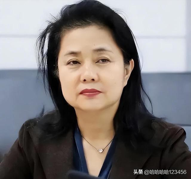 海南“好色女虎”落马,揭秘幕后:独爱潜规则“小鲜肉”