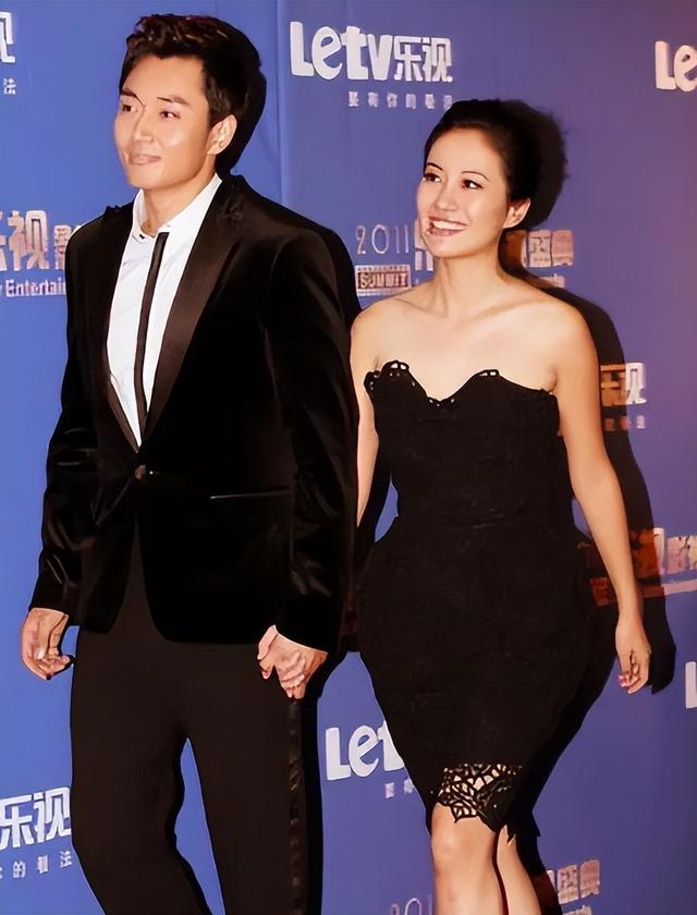 叶璇穿“小三裙”直播蹭流量,回看她的28位前任,比董小姐还豪放