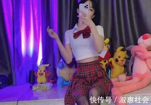 女主播穿黑色丝袜,小团团惊艳,呆妹儿迷人,看到沫子,太违规