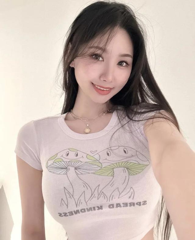 韩国美女主持人！极品身材，真绝了