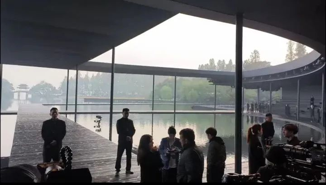 内场原来是这样的！今晚香奈儿西湖大秀，最新揭秘