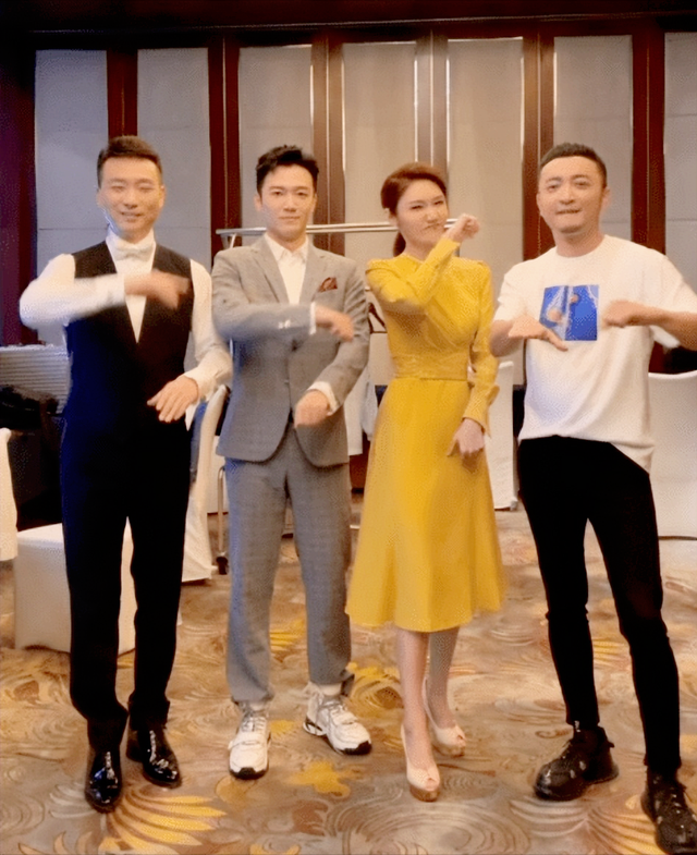 33岁央视主播龙洋：曾曝是“月光族”，单身原因是择偶标准太高？