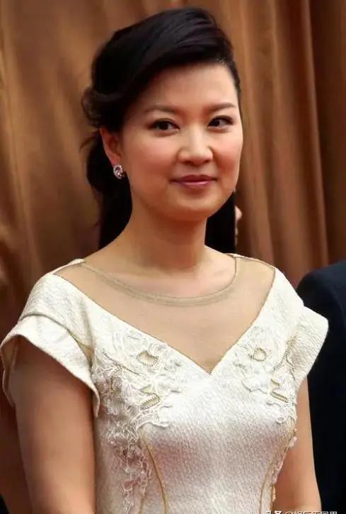 东方卫视10位美女主持人，陈辰、冯琳、司雯嘉，你喜欢哪位主播